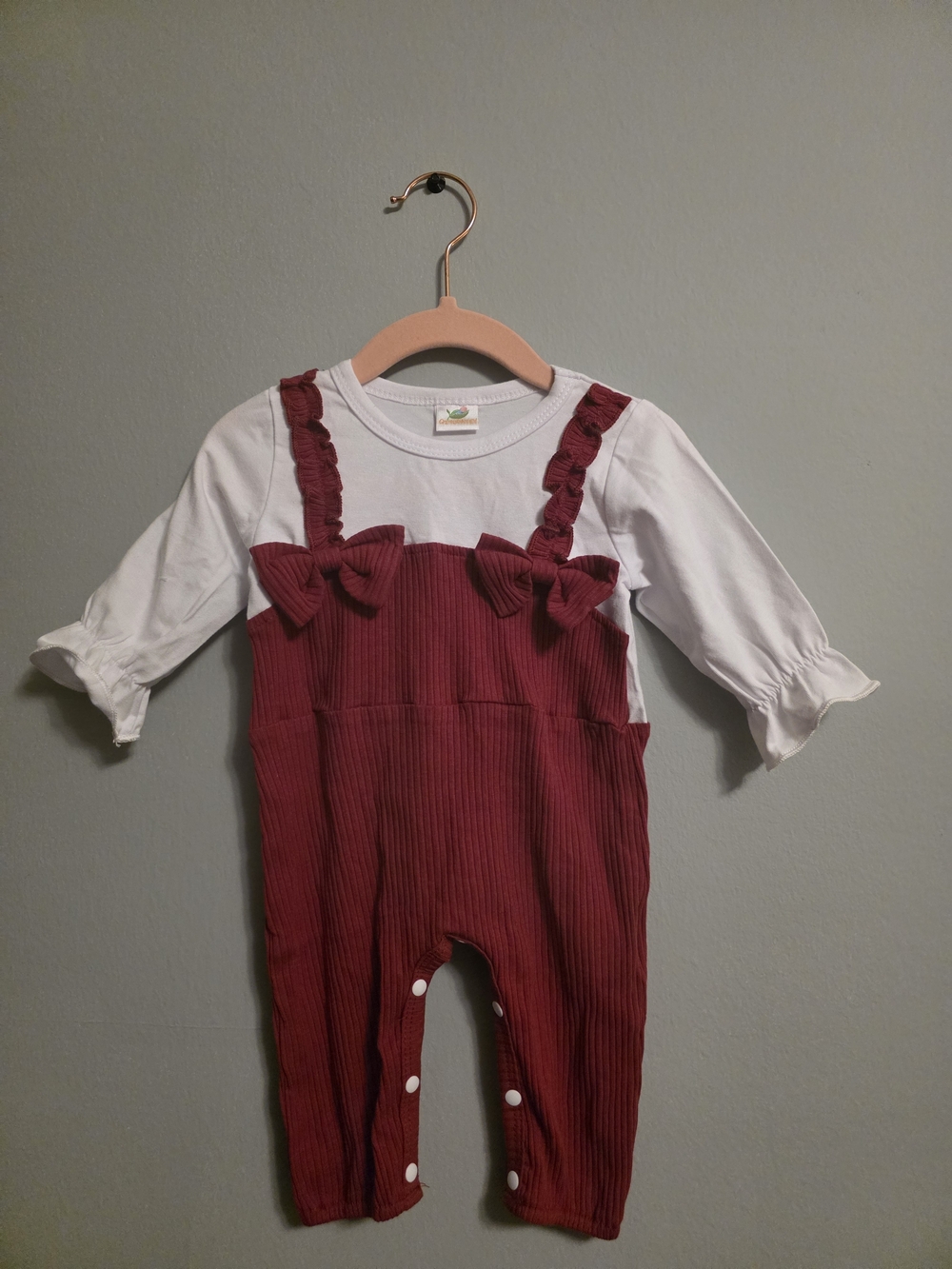 Source Unknown Burgundy Ribbed Overalls with White Top